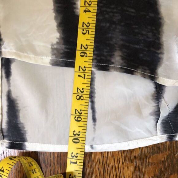 CAbi White & Black Silk Tie Dye Oversized Top Sz S, Boho Chic - Picture 11 of 11